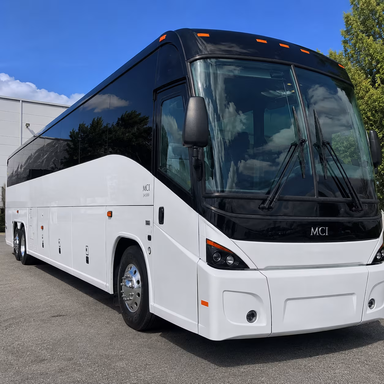 laguardia airport group transportation shuttle buses
