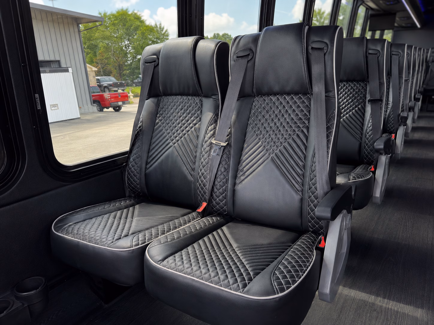 north fork long island wine trail bus rentals 60 wineries one easy ride